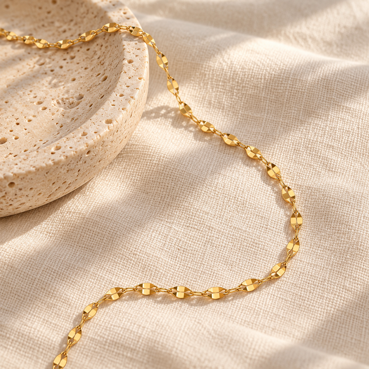 Golden Faceted Link Chain Necklace