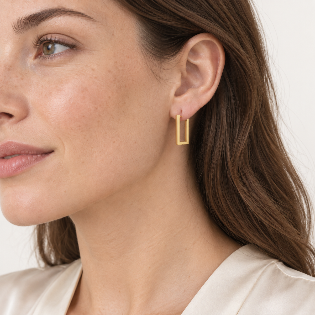 Sloane Rectangular Hoop Earrings