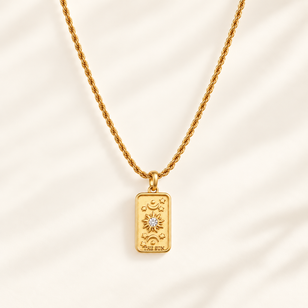 The Sun Tarot Pendant Necklacebu