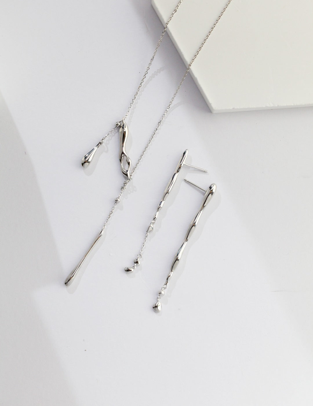 GRACE SILVER ADJUSTABLE NECKLACES