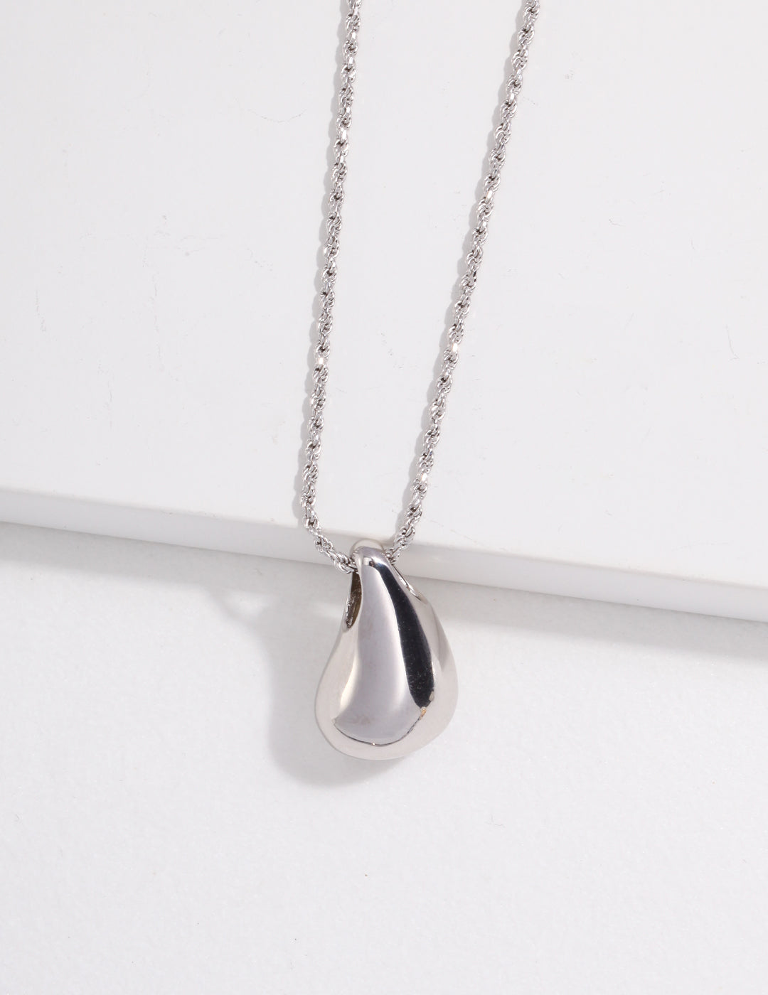 DROP SILVER PENDANT (NO CHAIN)