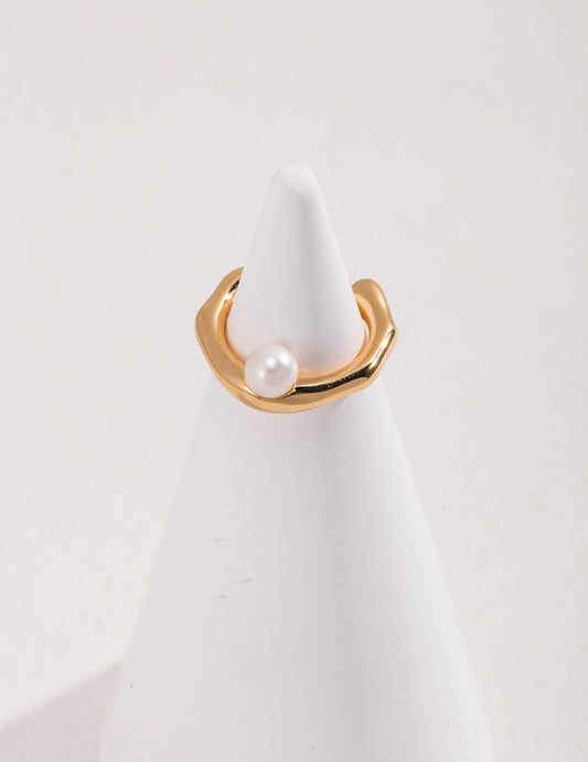 CONTEMPORARY MINIMALIST SILVER RING